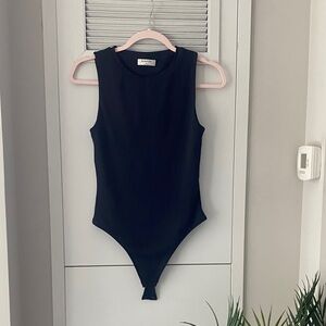 Aritzia Babaton Contour Sleeveless Bodysuit